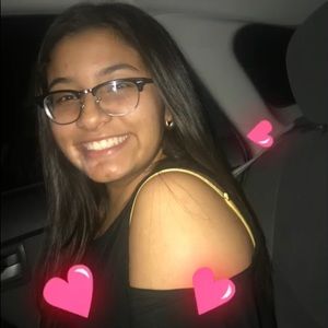 Meet your Posher, Daniela